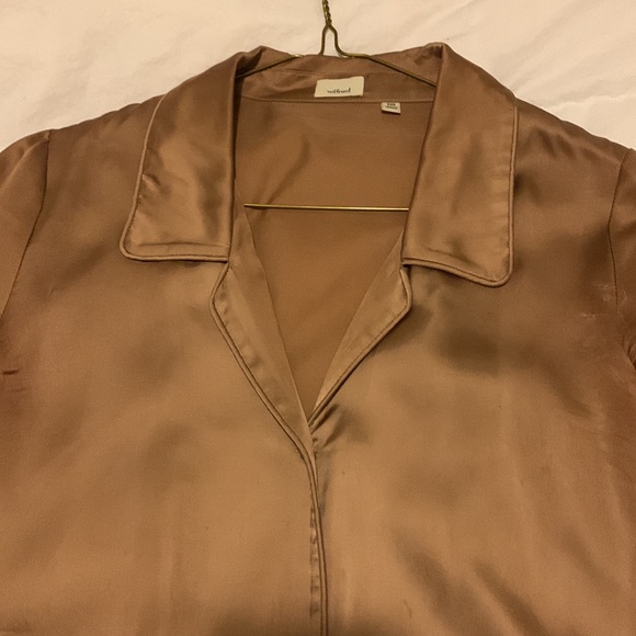 Gorgeous deep brown/gold chrome Wilfred blouse purchased from Aritzia - Picture 2 of 4